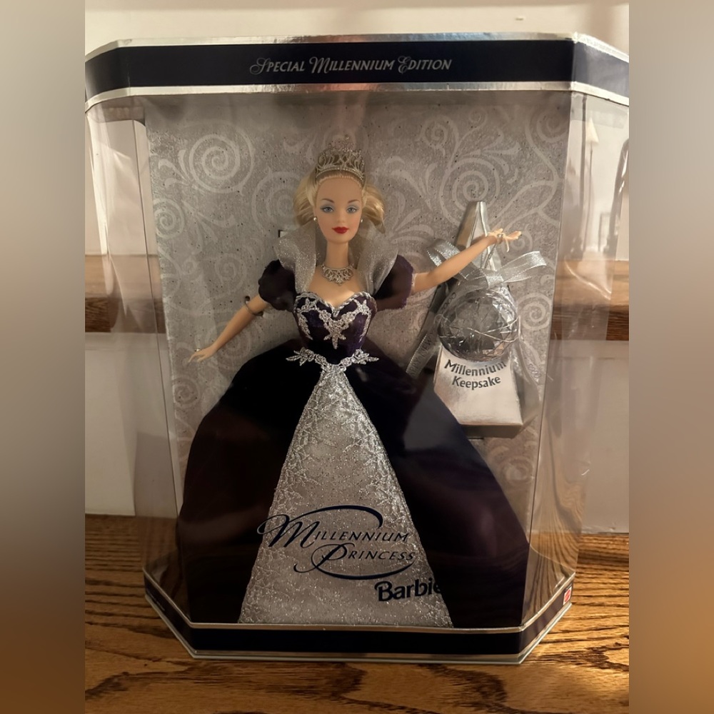 Mattel Millennium Princess Barbie Special Edition NIB Vintage 1999 W/Keepsake